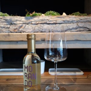 Afbeelding een fles Morando Gambellare witte wijn